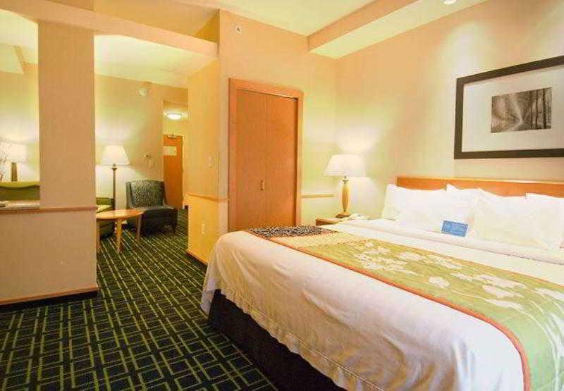 Fairfield Inn & Suites Worcester Оберн Екстер'єр фото
