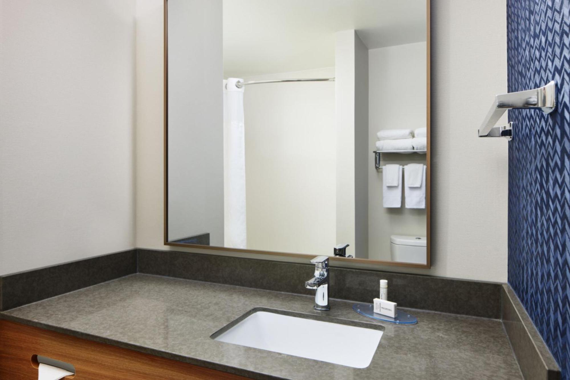 Fairfield Inn & Suites Worcester Оберн Екстер'єр фото